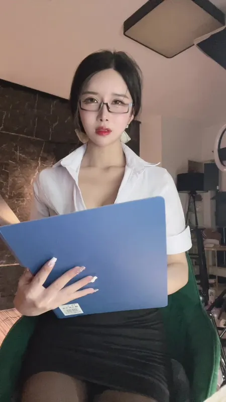 土豪定制合集 - cc小恩雅